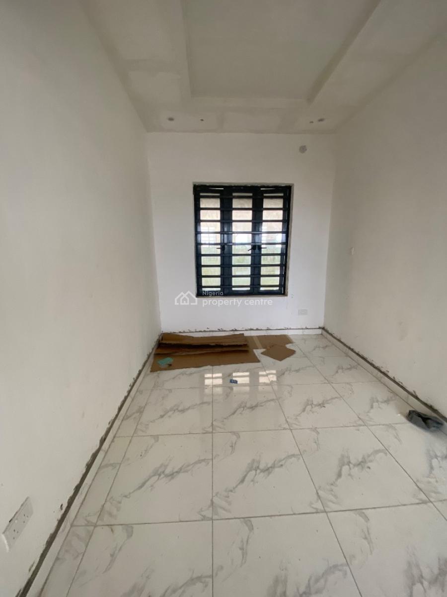 Standard Two Bedroom Apartment, Off Peaceland Ogombo, Ajah, Lagos, Flat / Apartment for Rent