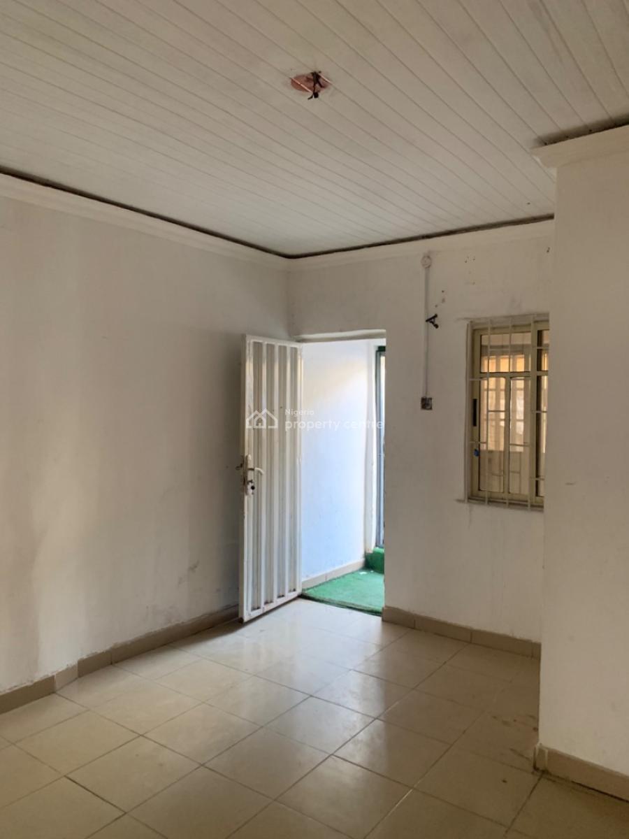 Luxury Mini Flat, Gra Phase 1, Magodo, Lagos, Mini Flat (room and Parlour) for Rent