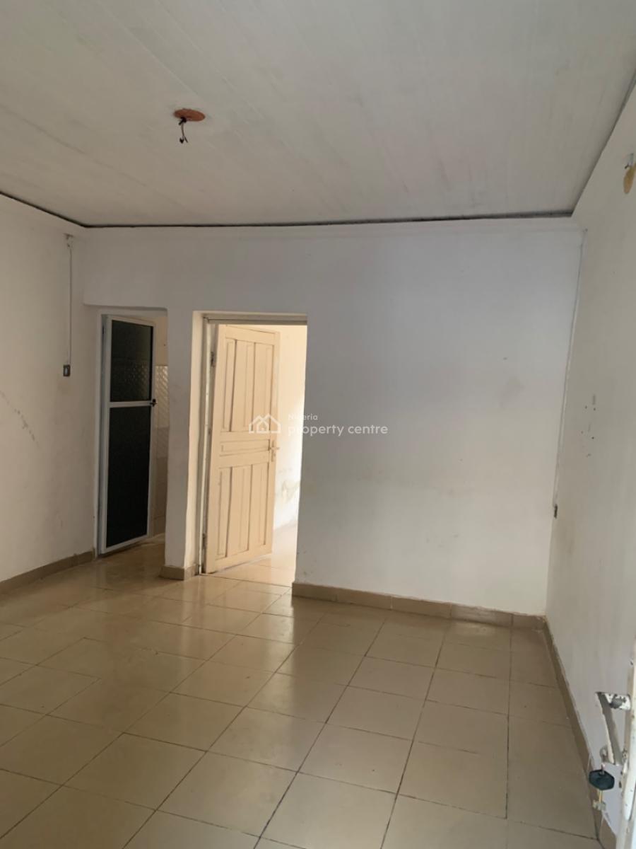Luxury Mini Flat, Gra Phase 1, Magodo, Lagos, Mini Flat (room and Parlour) for Rent