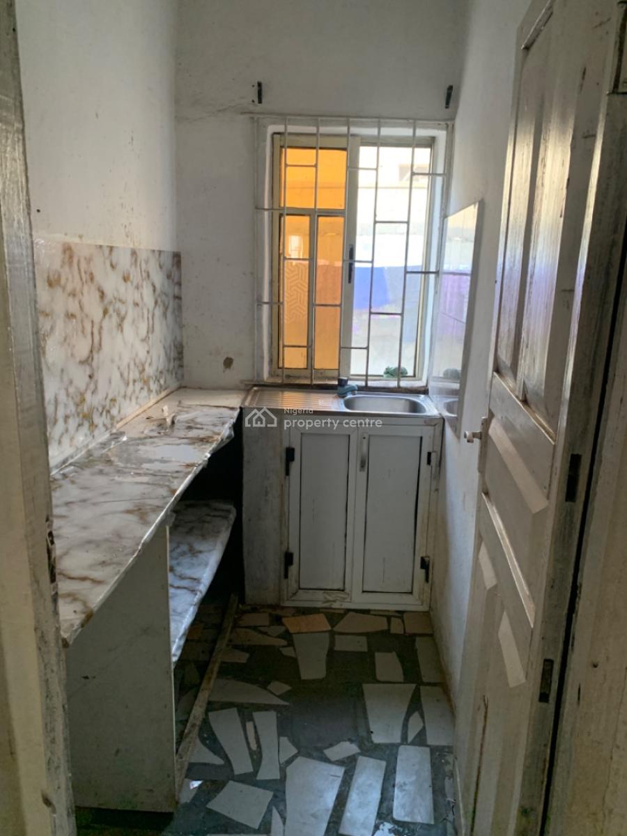 Luxury Mini Flat, Gra Phase 1, Magodo, Lagos, Mini Flat (room and Parlour) for Rent