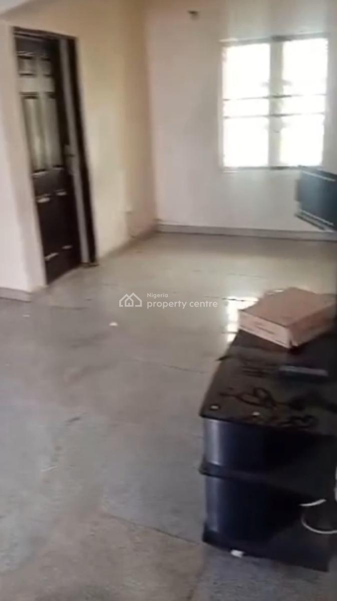 2 Bedrooms Flat Upstairs, Second Avenue 4m Annum, Gwarinpa, Abuja, Flat / Apartment for Rent