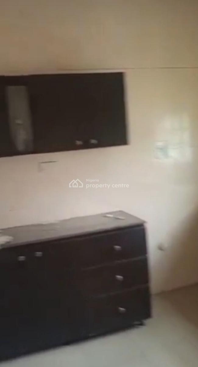 2 Bedrooms Flat Upstairs, Second Avenue 4m Annum, Gwarinpa, Abuja, Flat / Apartment for Rent