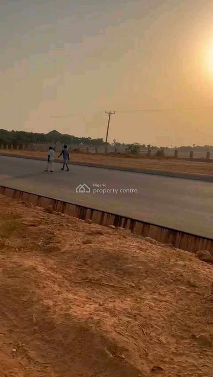 Prime Investment Opportunity: 7.72 Hectares of Mass Housing Land --, Karsana North, Karsana, Abuja, Residential Land for Sale