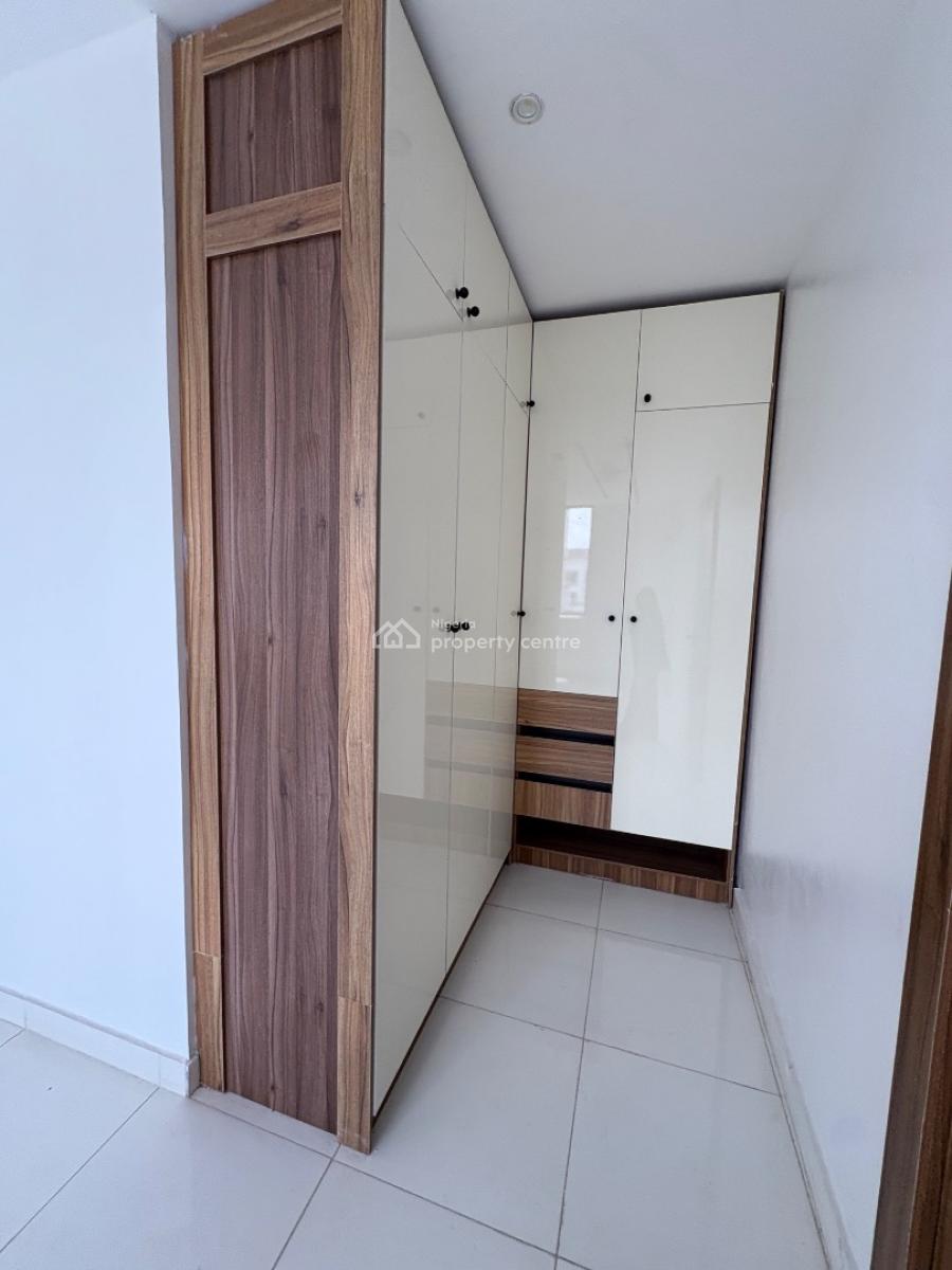 a Lovely 2 Bedroom Apartment, Victoria Island (vi), Lagos, Block of Flats for Sale