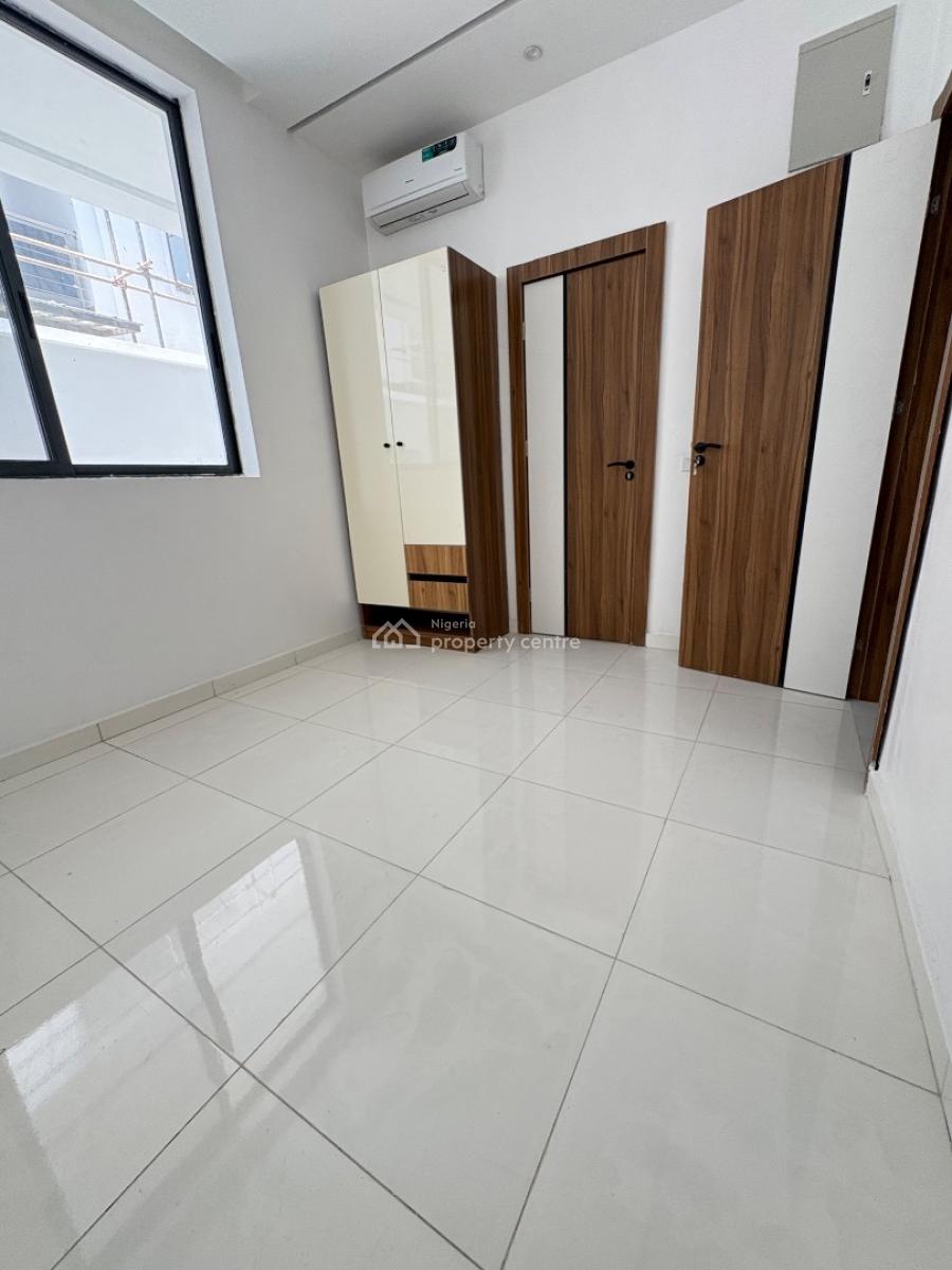 a Lovely 2 Bedroom Apartment, Victoria Island (vi), Lagos, Block of Flats for Sale