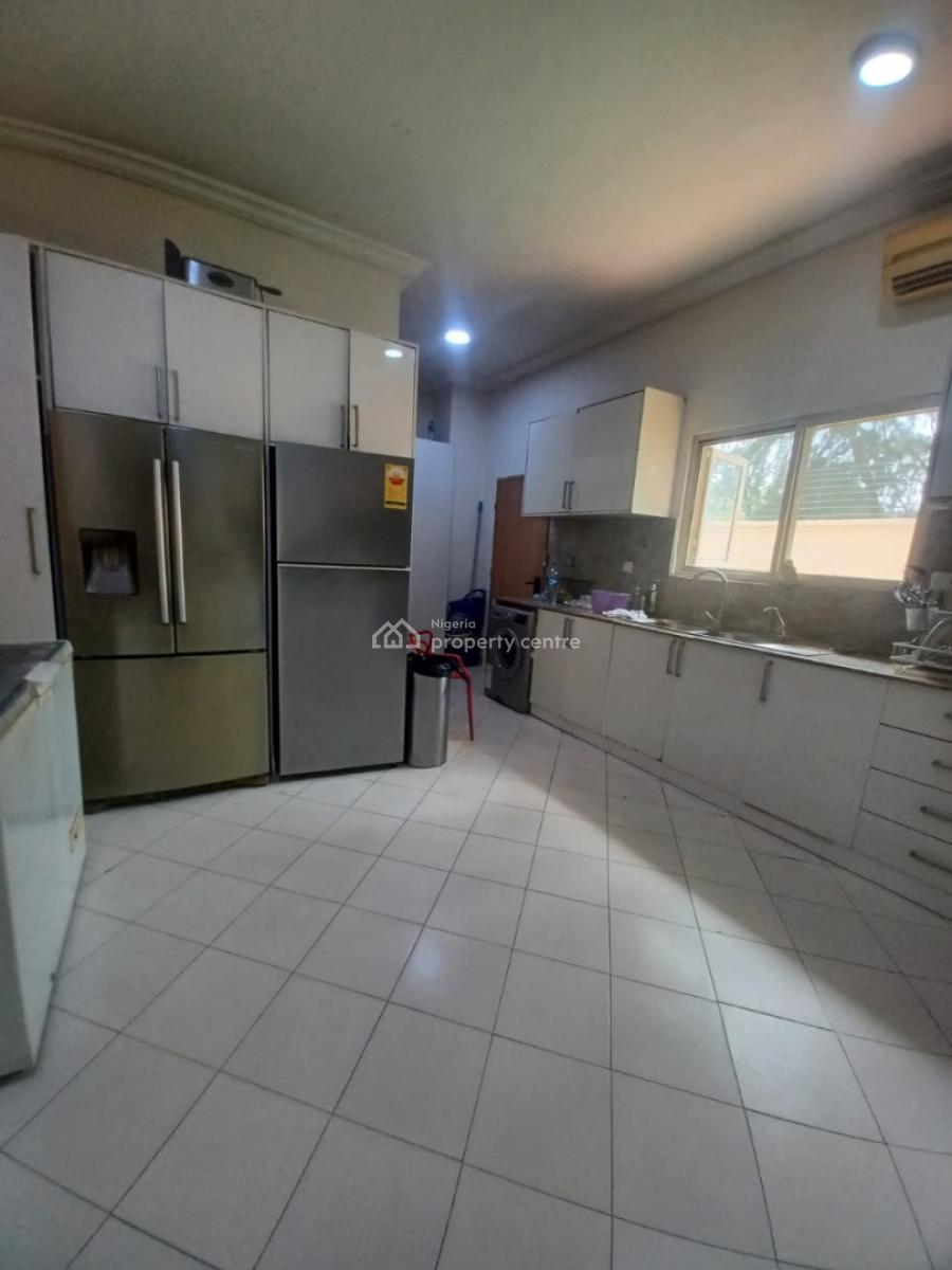 Serviced & Spacious 3 Bedroom Duplex with Bq, Swimming Pool & 24 Hrs P, Banana Island, Ikoyi, Lagos, Terraced Duplex for Rent