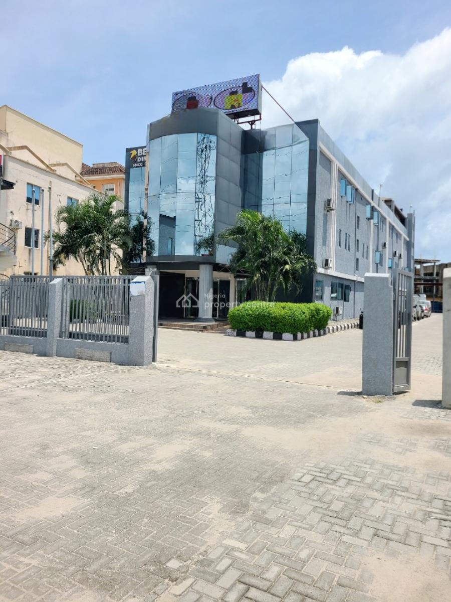 612sqm Commercial Open Space Ground Floor, Chevron Drive, Lekki Epe Expressway, Lekki, Lagos, Plaza / Complex / Mall for Rent