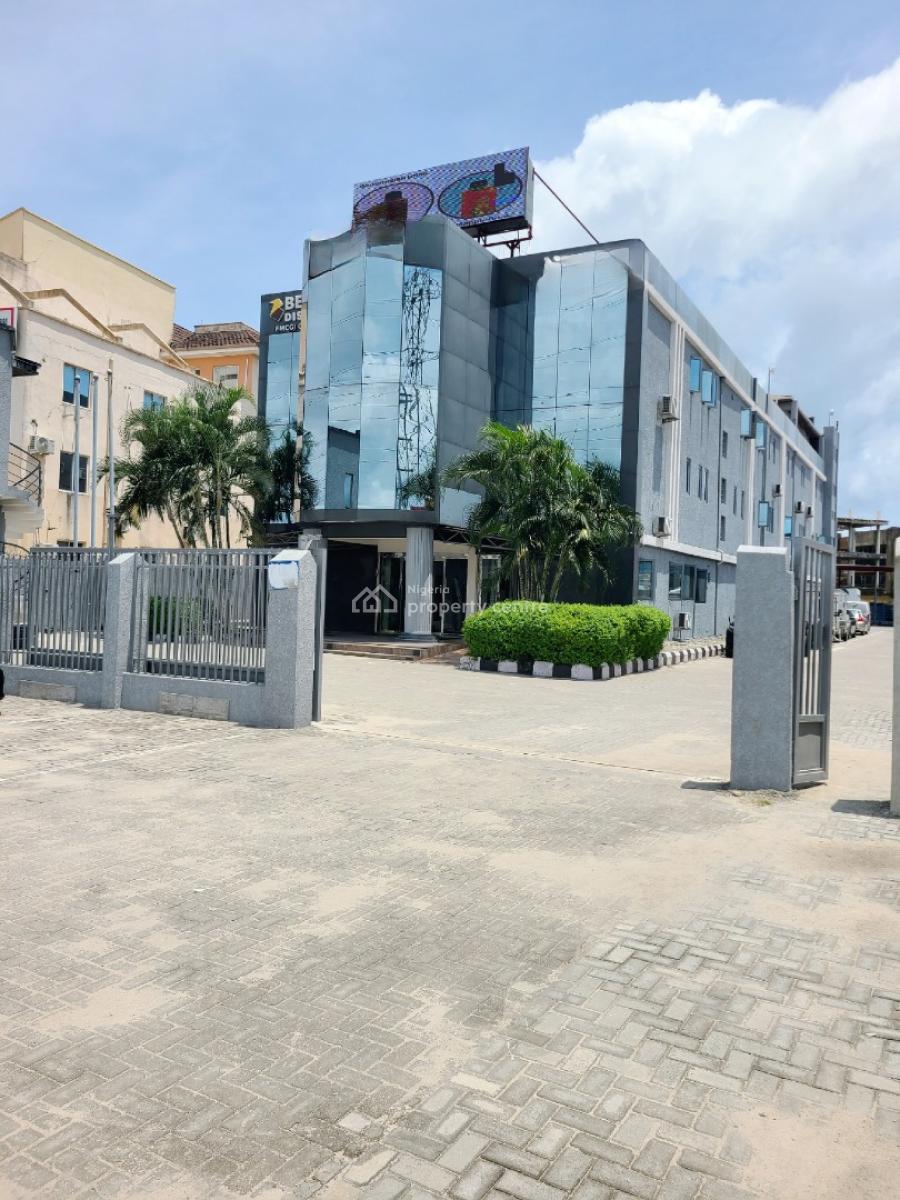 612sqm Commercial Open Space Ground Floor, Chevron Drive, Lekki Epe Expressway, Lekki, Lagos, Plaza / Complex / Mall for Rent