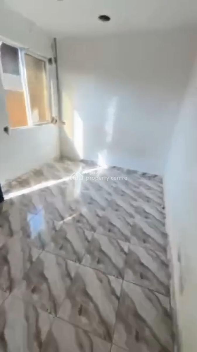 Spacious Room Self Contained, Fadeyi/onipanu, Onipanu, Shomolu, Lagos, Self Contain (single Rooms) for Rent