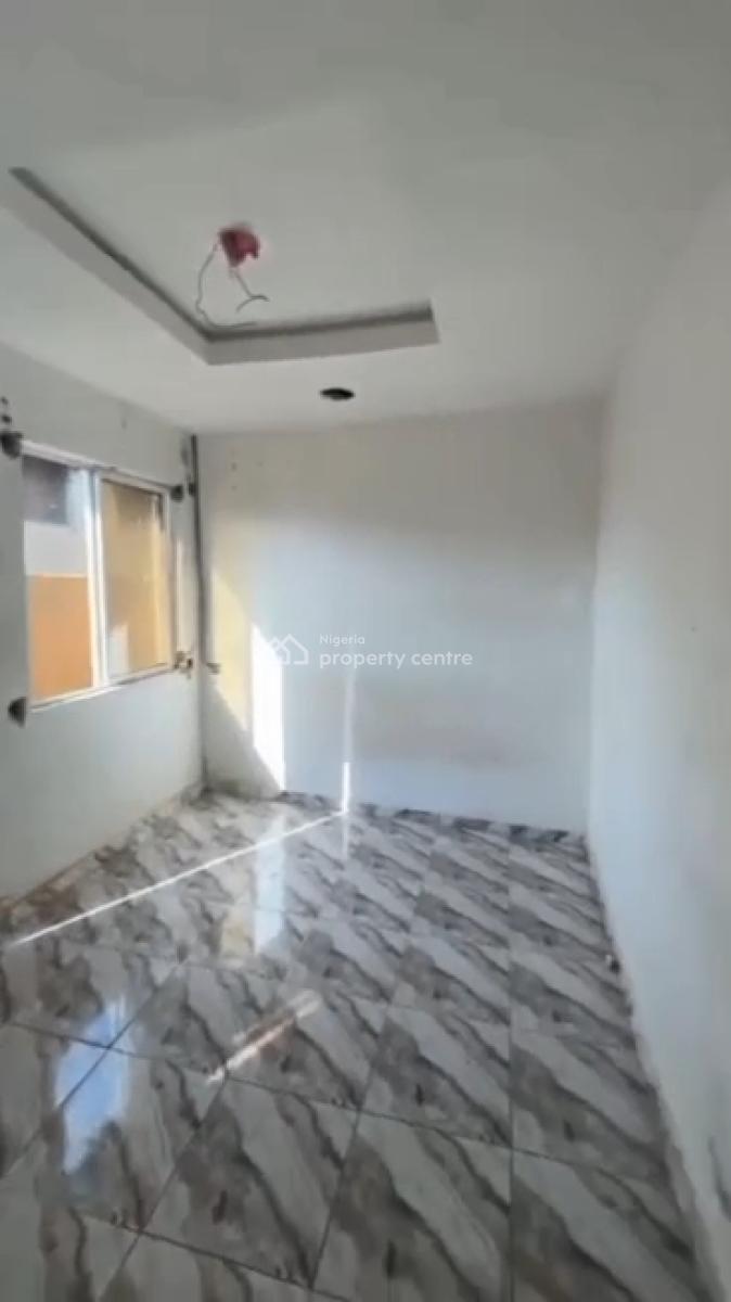 Spacious Room Self Contained, Fadeyi/onipanu, Onipanu, Shomolu, Lagos, Self Contain (single Rooms) for Rent