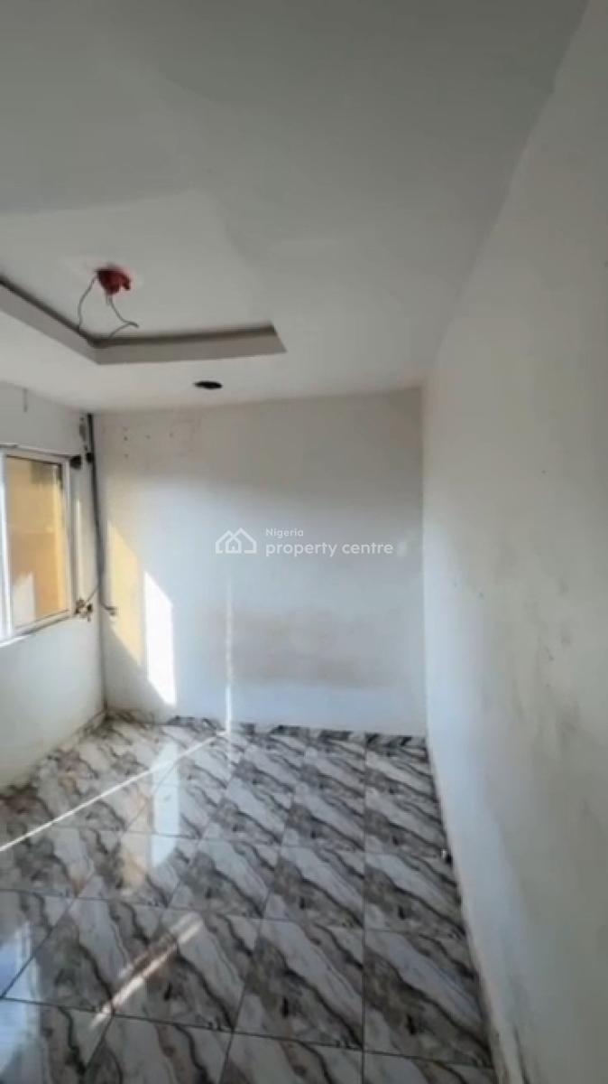 Spacious Room Self Contained, Fadeyi/onipanu, Onipanu, Shomolu, Lagos, Self Contain (single Rooms) for Rent