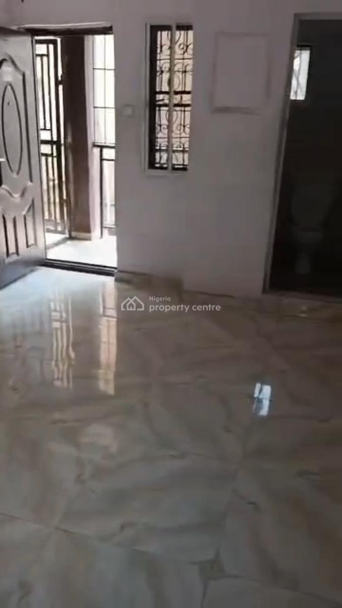 Executive Mini Flat, Off Pedro Road, Shomolu, Lagos, Mini Flat (room and Parlour) for Rent