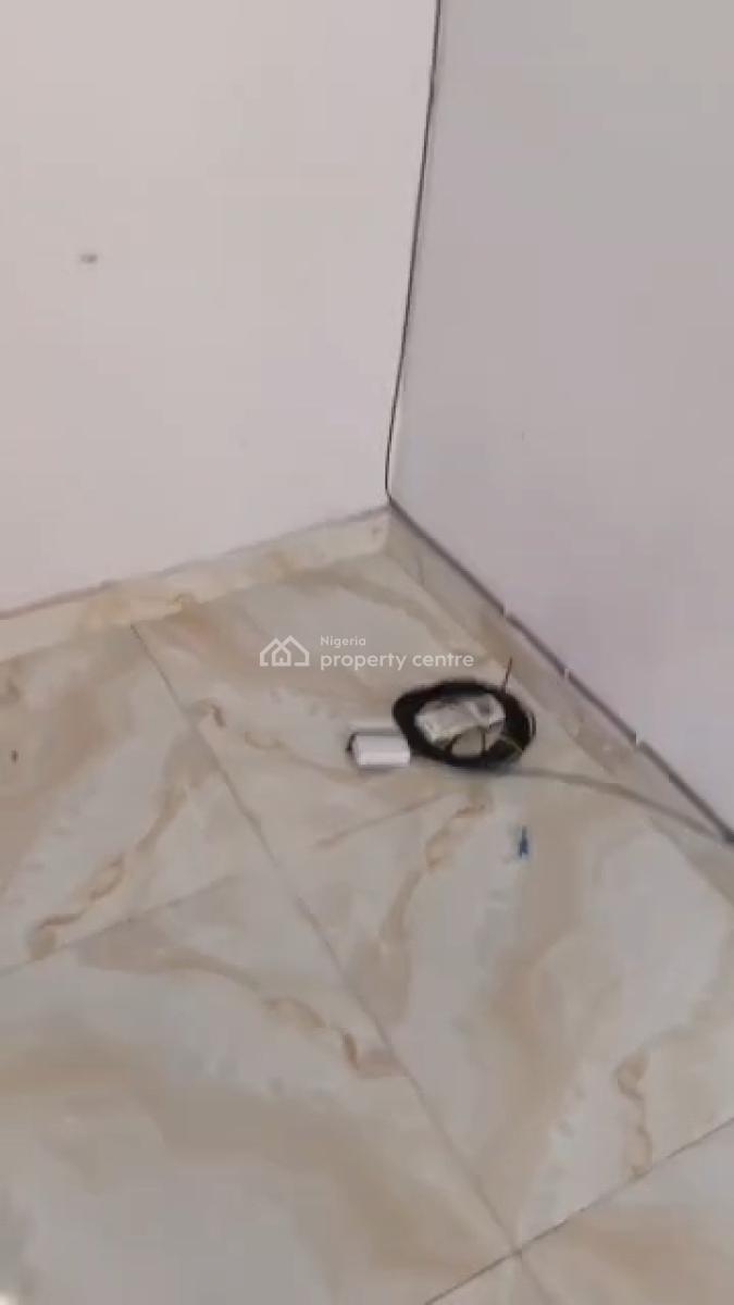 Executive Mini Flat, Off Pedro Road, Shomolu, Lagos, Mini Flat (room and Parlour) for Rent