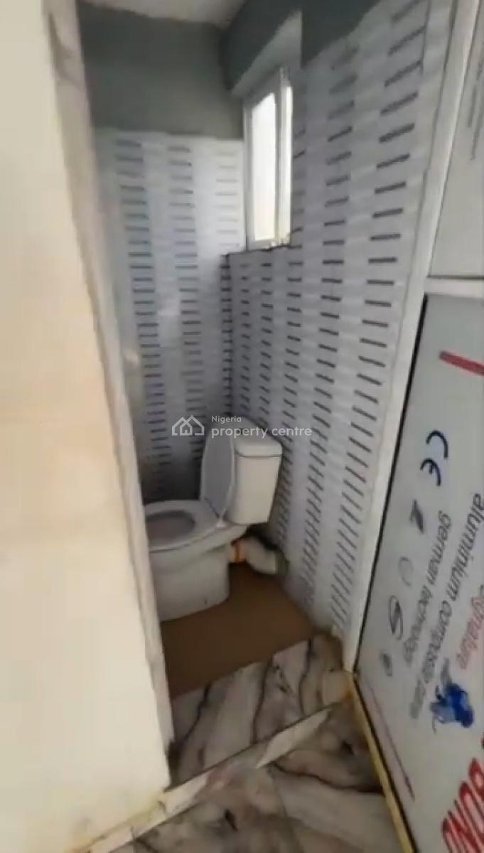 Executive Room Self Contained, Fadeyi, Onipanu, Shomolu, Lagos, Self Contain (single Rooms) for Rent