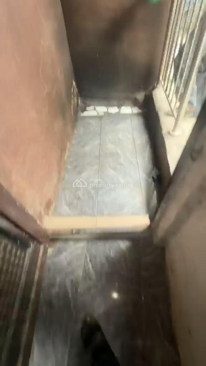 Neat Spacious Self Contained, Fadeyi, Onipanu, Shomolu, Lagos, Self Contain (single Rooms) for Rent