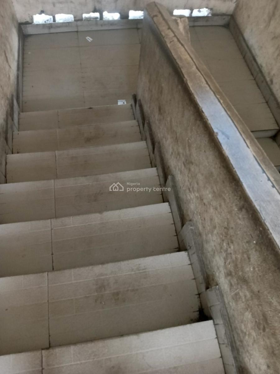 Standard 2 Bedroom with 2 Toilets on Ojuelegba Road, Ojuelegba Road, Surulere, Lagos, Flat / Apartment for Rent