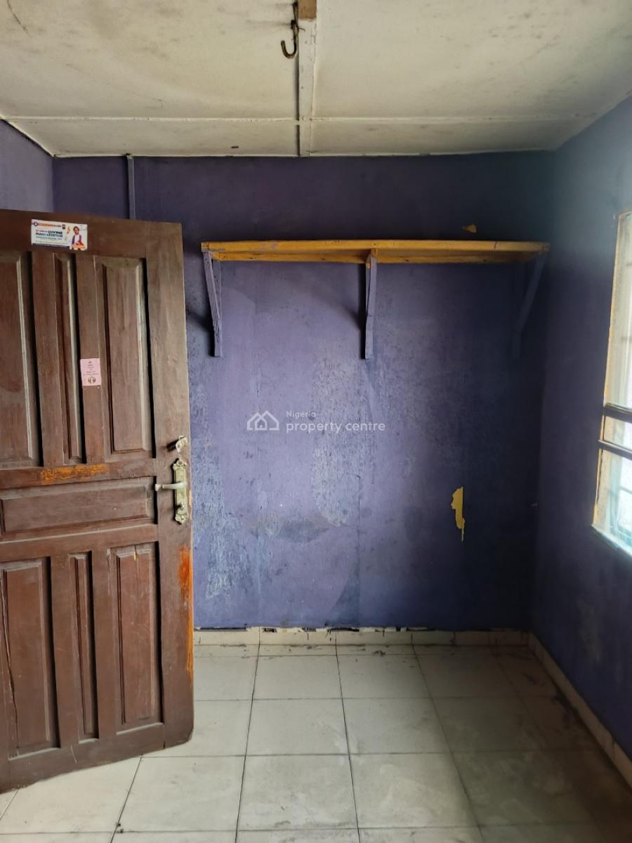 Standard 2 Bedroom with 2 Toilets on Ojuelegba Road, Ojuelegba Road, Surulere, Lagos, Flat / Apartment for Rent