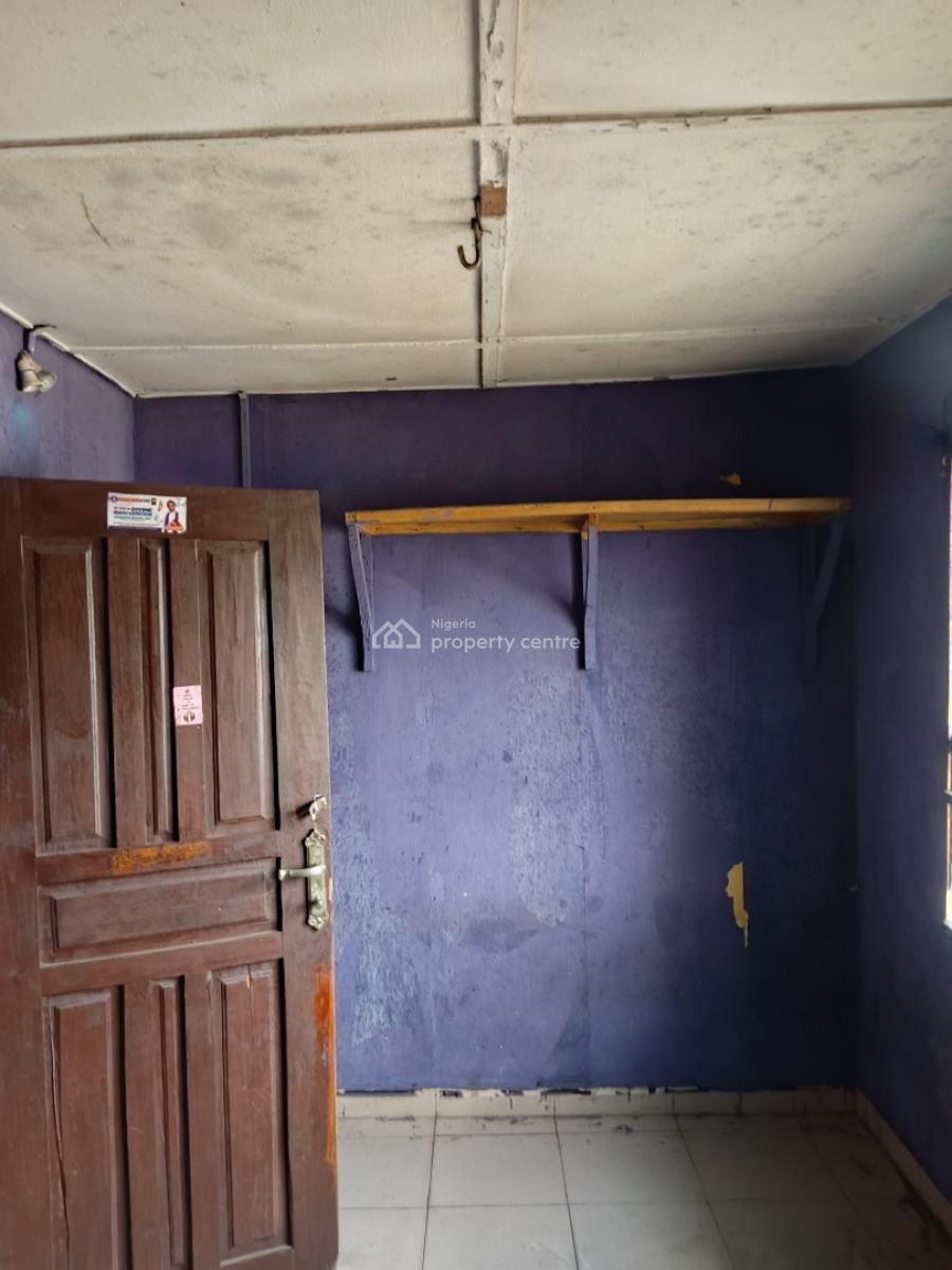 Standard 2 Bedroom with 2 Toilets on Ojuelegba Road, Ojuelegba Road, Surulere, Lagos, Flat / Apartment for Rent
