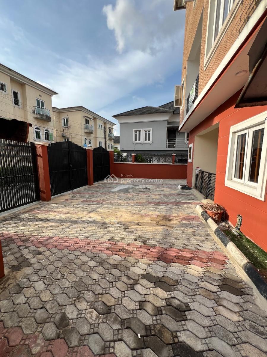 Super-clean 4-bedroom Maisonette Duplex in Osapa London Estate., Osapa London, Osapa, Lekki, Lagos, Flat / Apartment for Rent