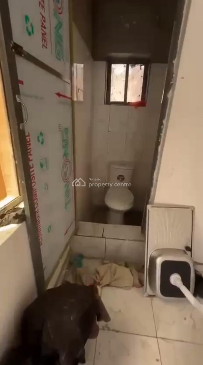 Well Maintained Self Contained, Off Pedro Road, Shomolu, Lagos, Self Contain (single Rooms) for Rent