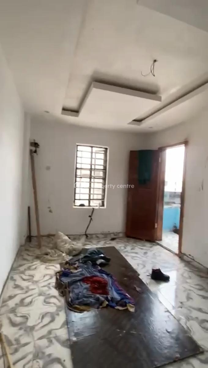 Executive Upstairs Mini-flat, Sawmill, Gbagada, Lagos, Mini Flat (room and Parlour) for Rent