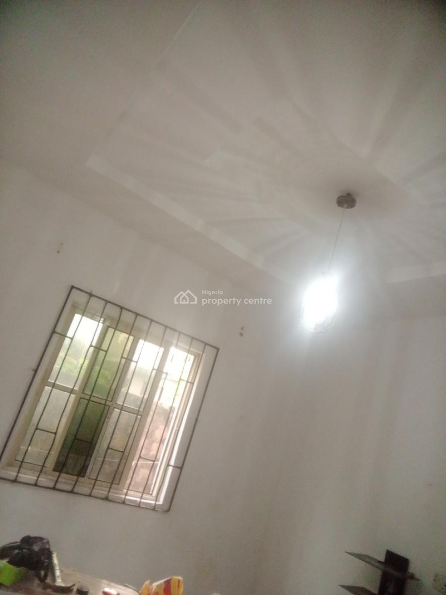 Room and Parlor, 43 Okabere Road Off Sapele Benin Edo State, Oredo, Edo, Flat / Apartment for Rent