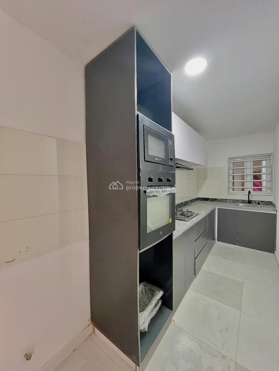 Spacious 2 Bedroom Apartment with Elevator, 2 Bedroom Apartment for Rent, Lekki Phase 1, Lekki, Lagos, Flat / Apartment for Rent