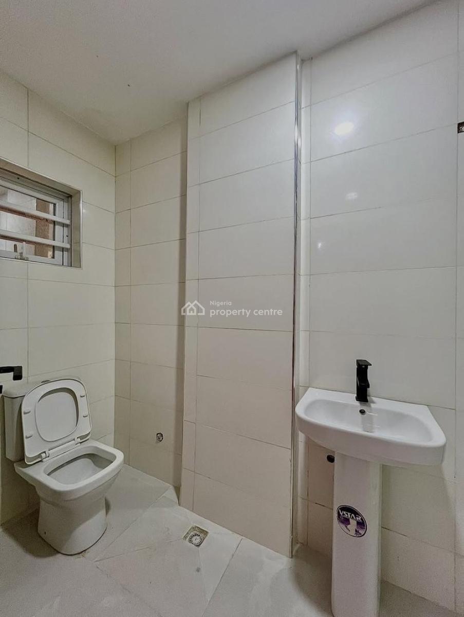 Spacious 2 Bedroom Apartment with Elevator, 2 Bedroom Apartment for Rent, Lekki Phase 1, Lekki, Lagos, Flat / Apartment for Rent