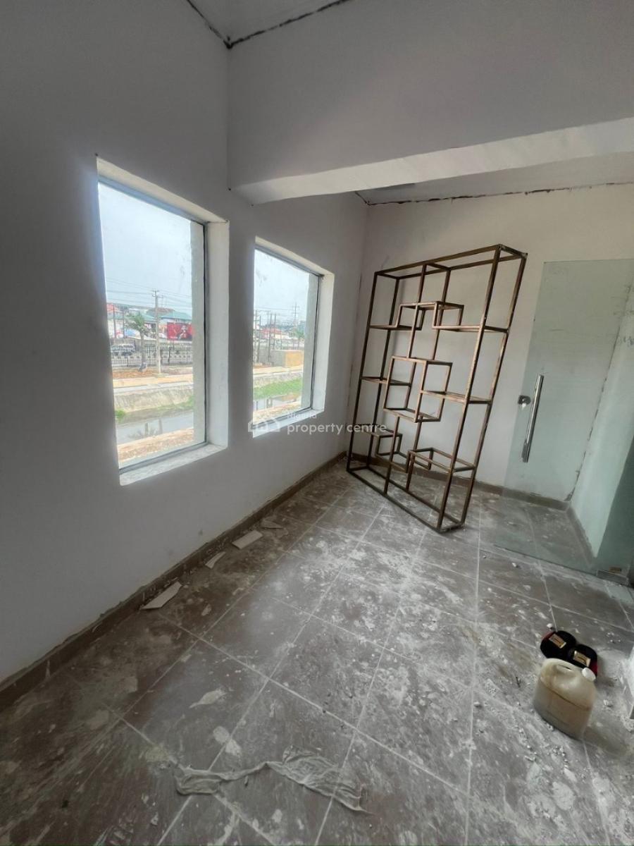 Shop in a Prime Commercial Area Facing a Busy Road, Lekki Phase 1, Lekki, Lagos, Shop for Rent