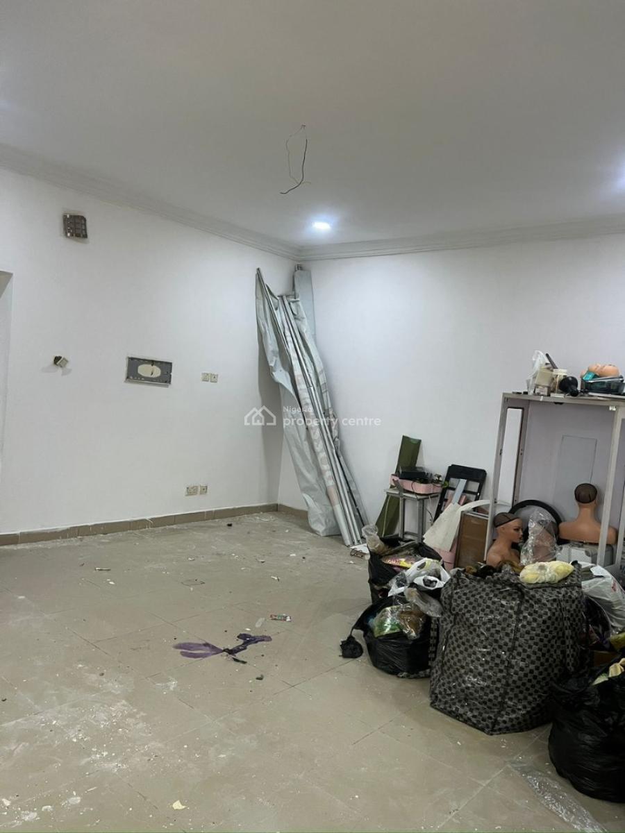 Shop in a Prime Commercial Area, Lekki Phase 1, Lekki, Lagos, Shop for Rent