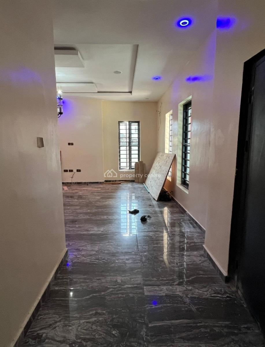 Spacious Studio Apartment Within a Secured Estate, Chevron, Lekki, Lagos, Self Contain (single Rooms) for Rent