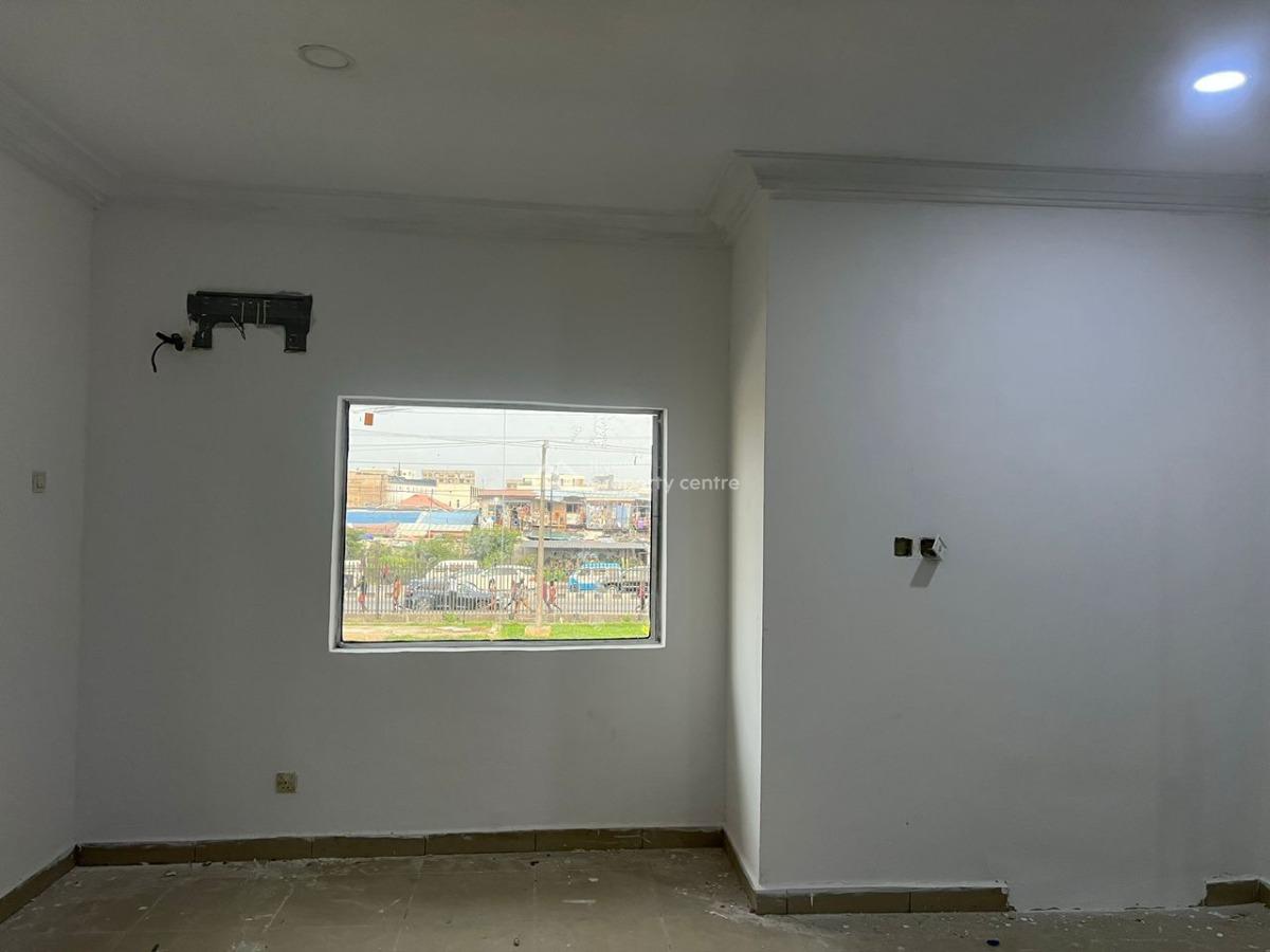 Shop in a Prime Commercial Area, Lekki Phase 1, Lekki, Lagos, Shop for Rent