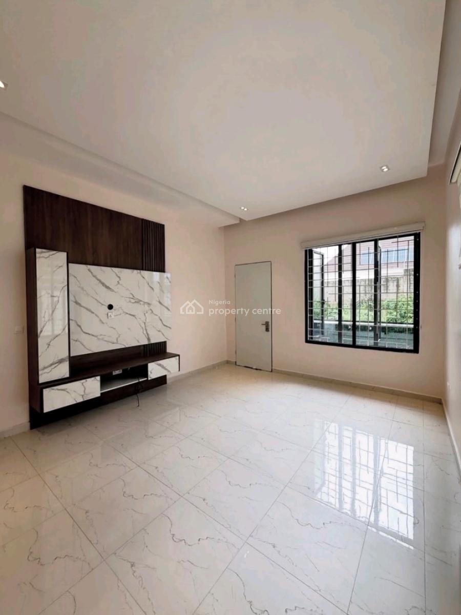 5 Bedroom Semi Detached Duplex, Guzape District, Abuja, Semi-detached Duplex for Sale