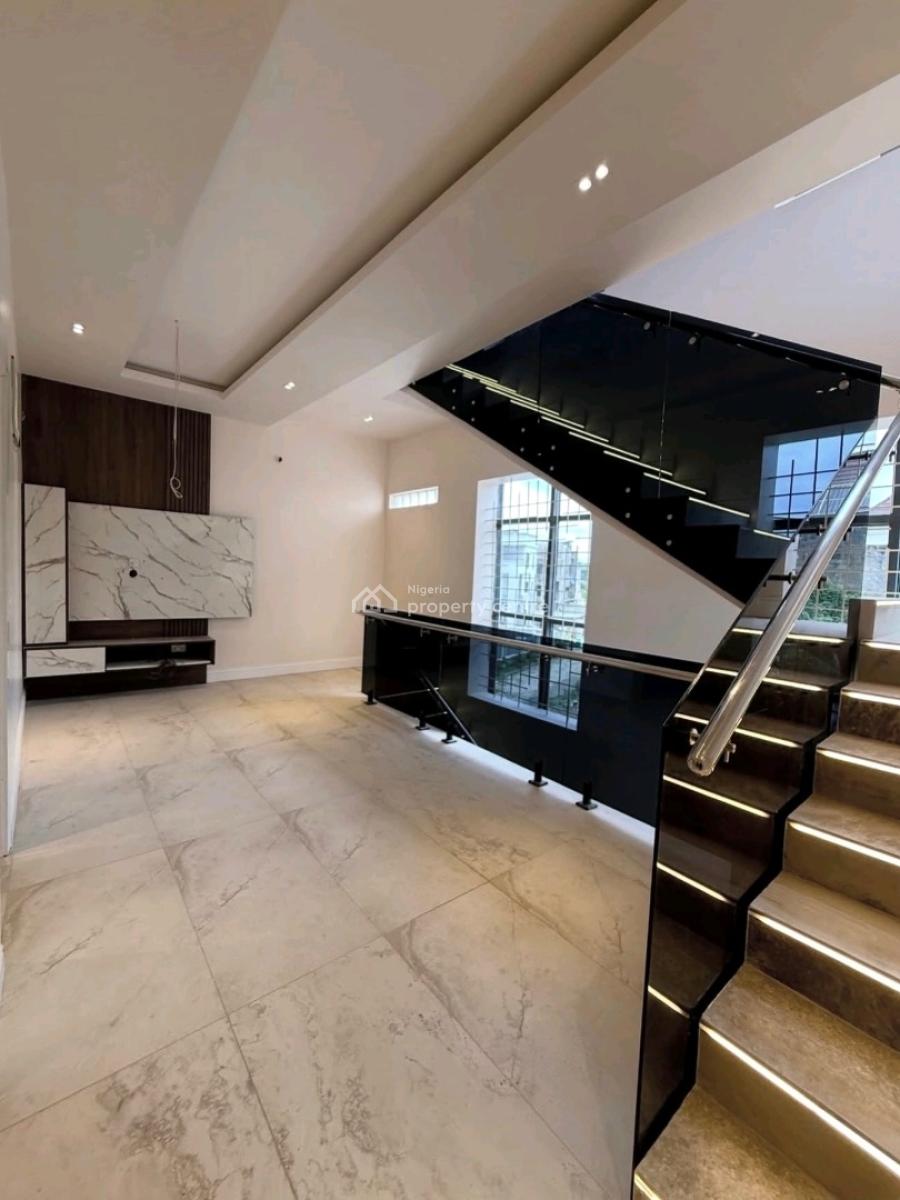 5 Bedroom Semi Detached Duplex, Guzape District, Abuja, Semi-detached Duplex for Sale