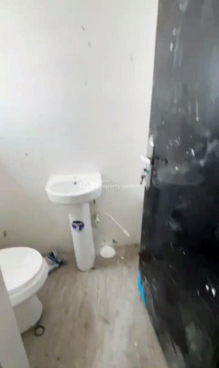 Spacious Standard Decent 2 Bedroom Apartment, Off Market Street, Shomolu, Lagos, Flat / Apartment for Rent