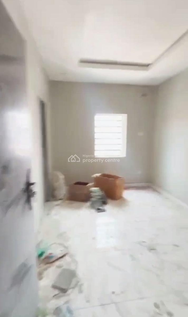 Spacious Standard Decent 2 Bedroom Apartment, Off Market Street, Shomolu, Lagos, Flat / Apartment for Rent