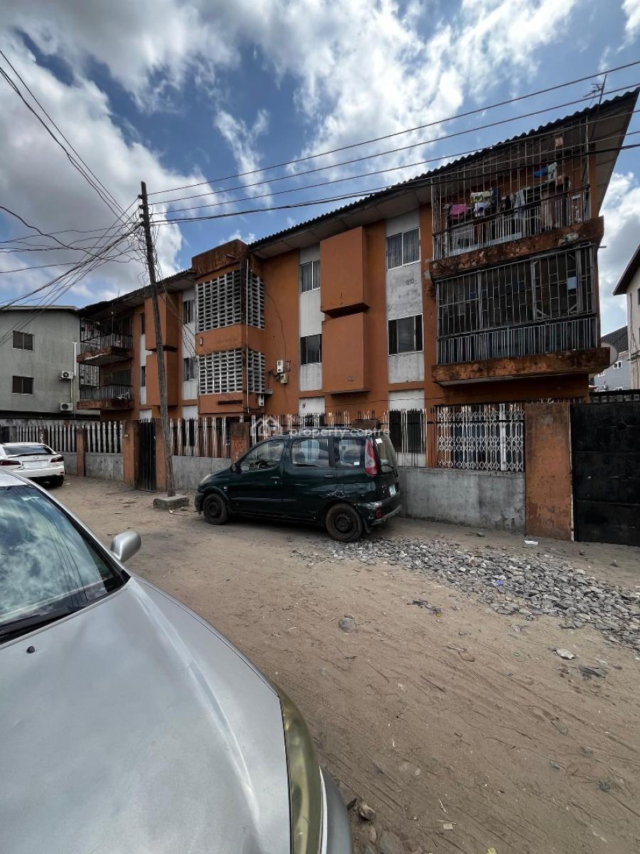 Blocks of 6 Flats, Surulere, Lagos, Flat / Apartment for Sale