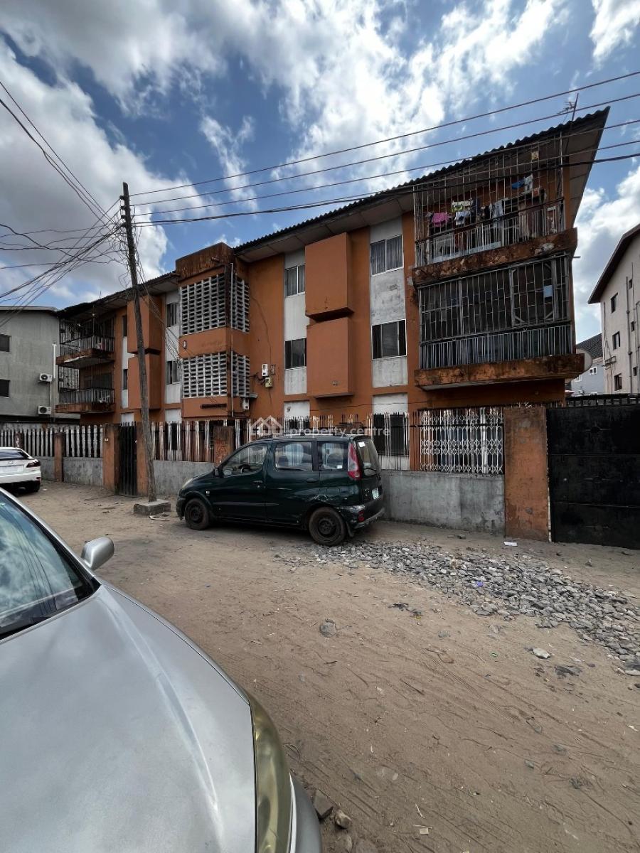 Blocks of 6 Flats, Surulere, Lagos, Flat / Apartment for Sale