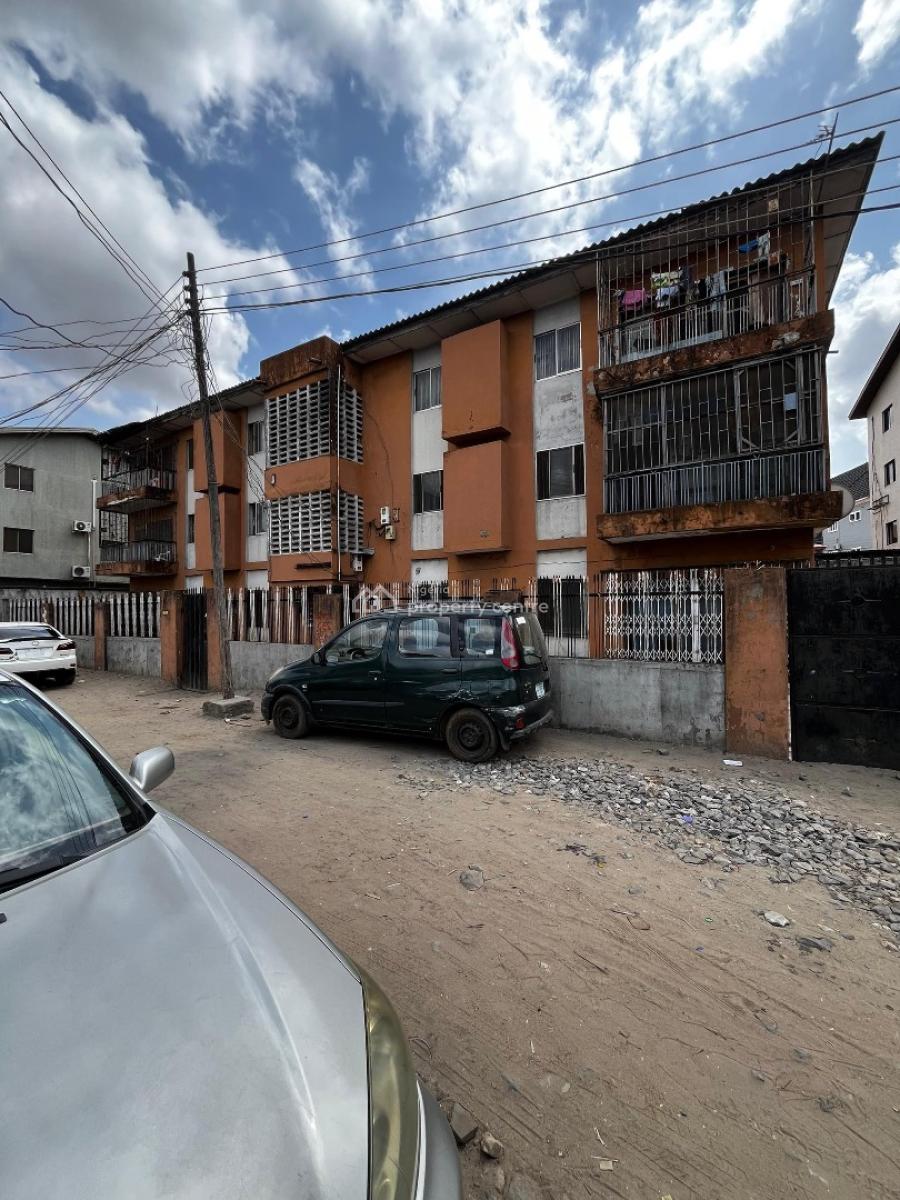 Blocks of 6 Flats, Surulere, Lagos, Flat / Apartment for Sale