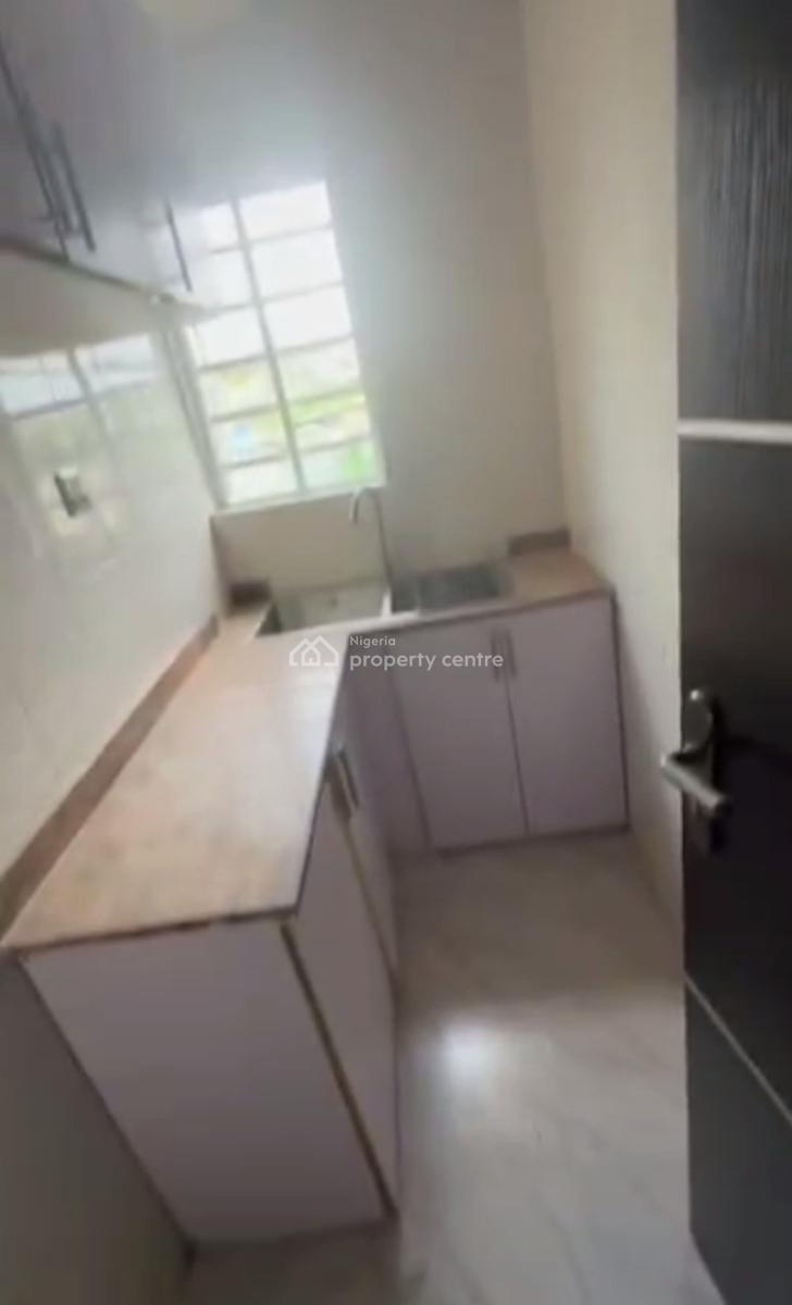 Standard Spacious Decent 2 Bedroom Apartment, Maryland, Lagos, Flat / Apartment for Rent