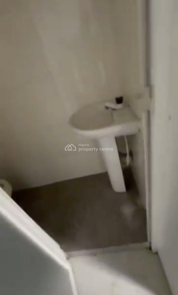 Standard Spacious Decent 2 Bedroom Apartment, Maryland, Lagos, Flat / Apartment for Rent