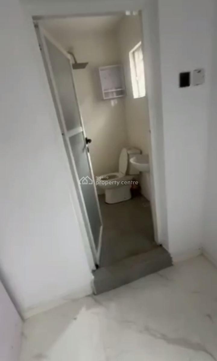 Standard Spacious Decent 2 Bedroom Apartment, Maryland, Lagos, Flat / Apartment for Rent