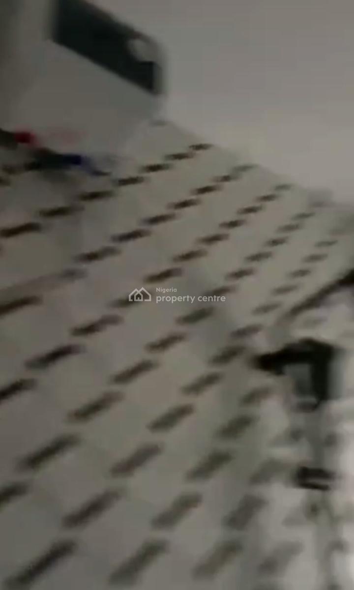 Spacious Standard Decent One Bedroom Apartment, Onike, Yaba, Lagos, Mini Flat (room and Parlour) for Rent