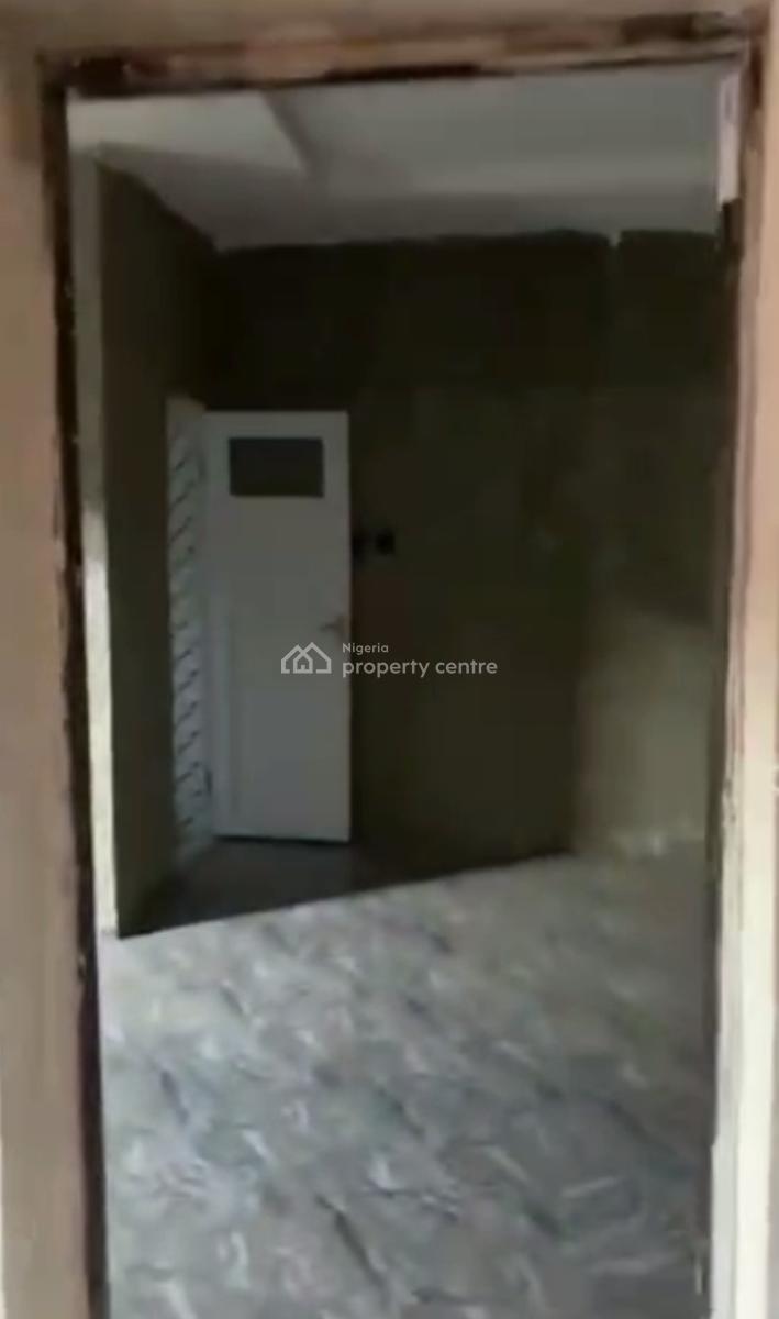 Spacious Standard Decent One Bedroom Apartment, Onike, Yaba, Lagos, Mini Flat (room and Parlour) for Rent