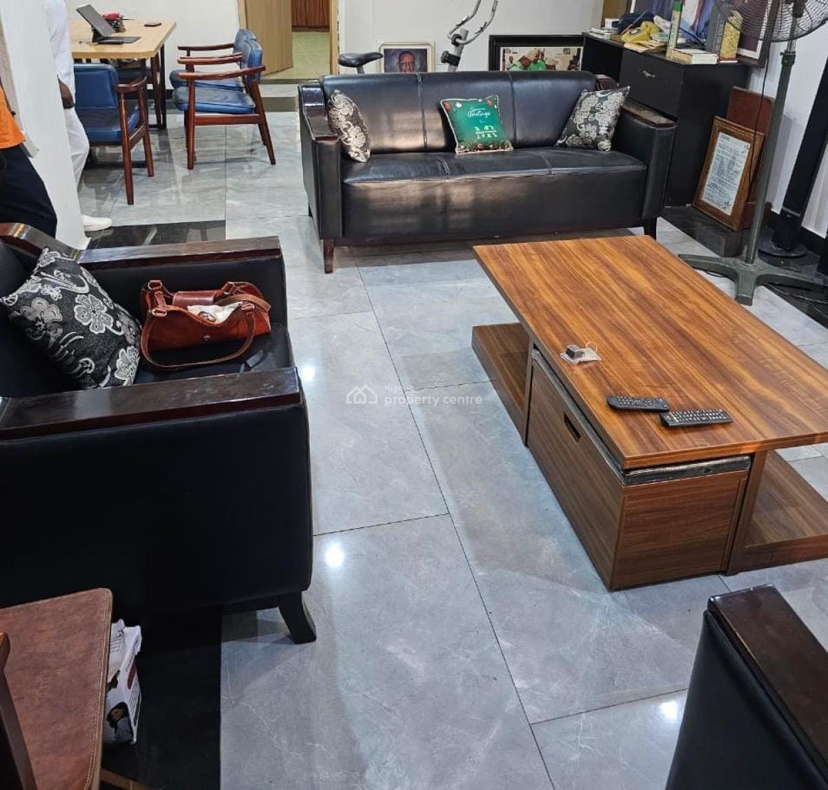 3 Bedroom Apartment, Lekki Phase 1, Lekki, Lagos, Flat / Apartment for Rent