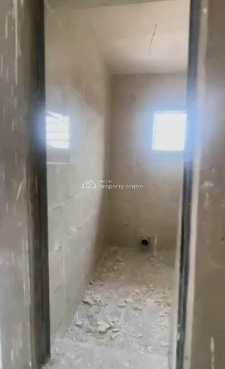 Lease: Newly Built, Spacious Standard 2 Bedroom Apartment for 17 Years, Pedro, Shomolu, Lagos, Flat / Apartment for Sale