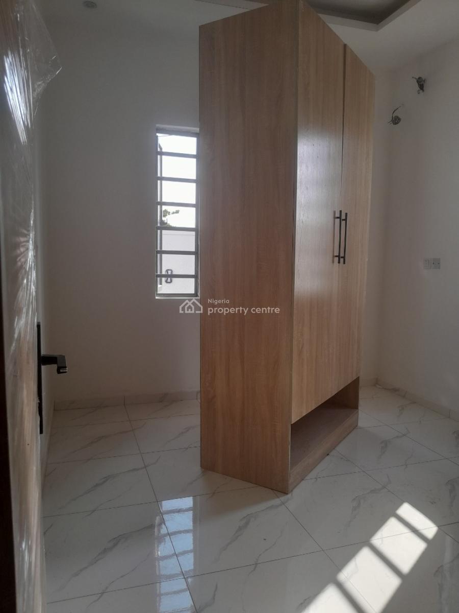 Well Maintained Mini Flat Apartment in a Secured Estate, Ogidan, Sangotedo, Ajah, Lagos, Flat / Apartment for Rent