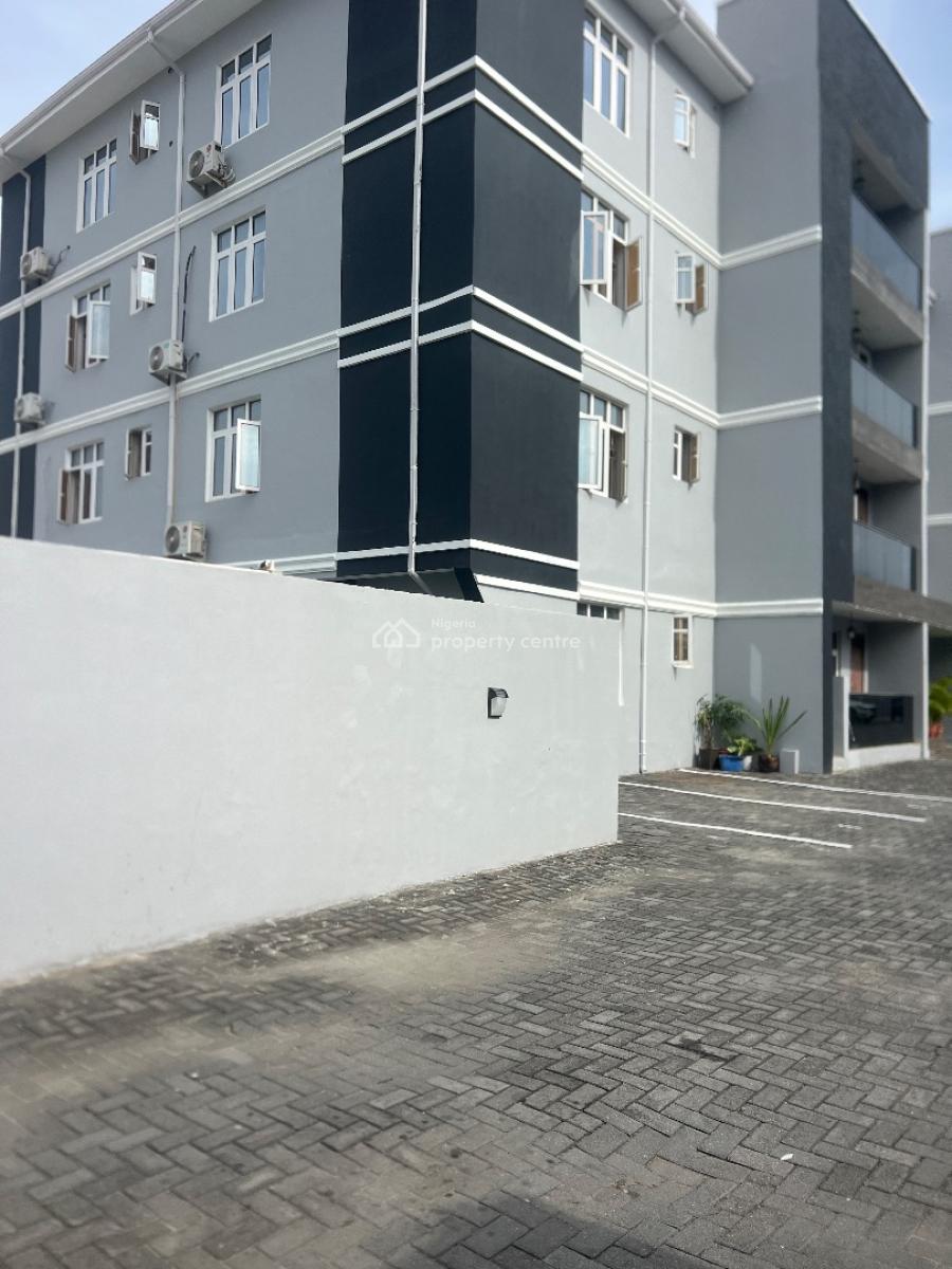 3 Bedroom Flat with Bq, Admiralty Way, Lekki Phase 1, Lekki, Lagos, Flat / Apartment for Rent
