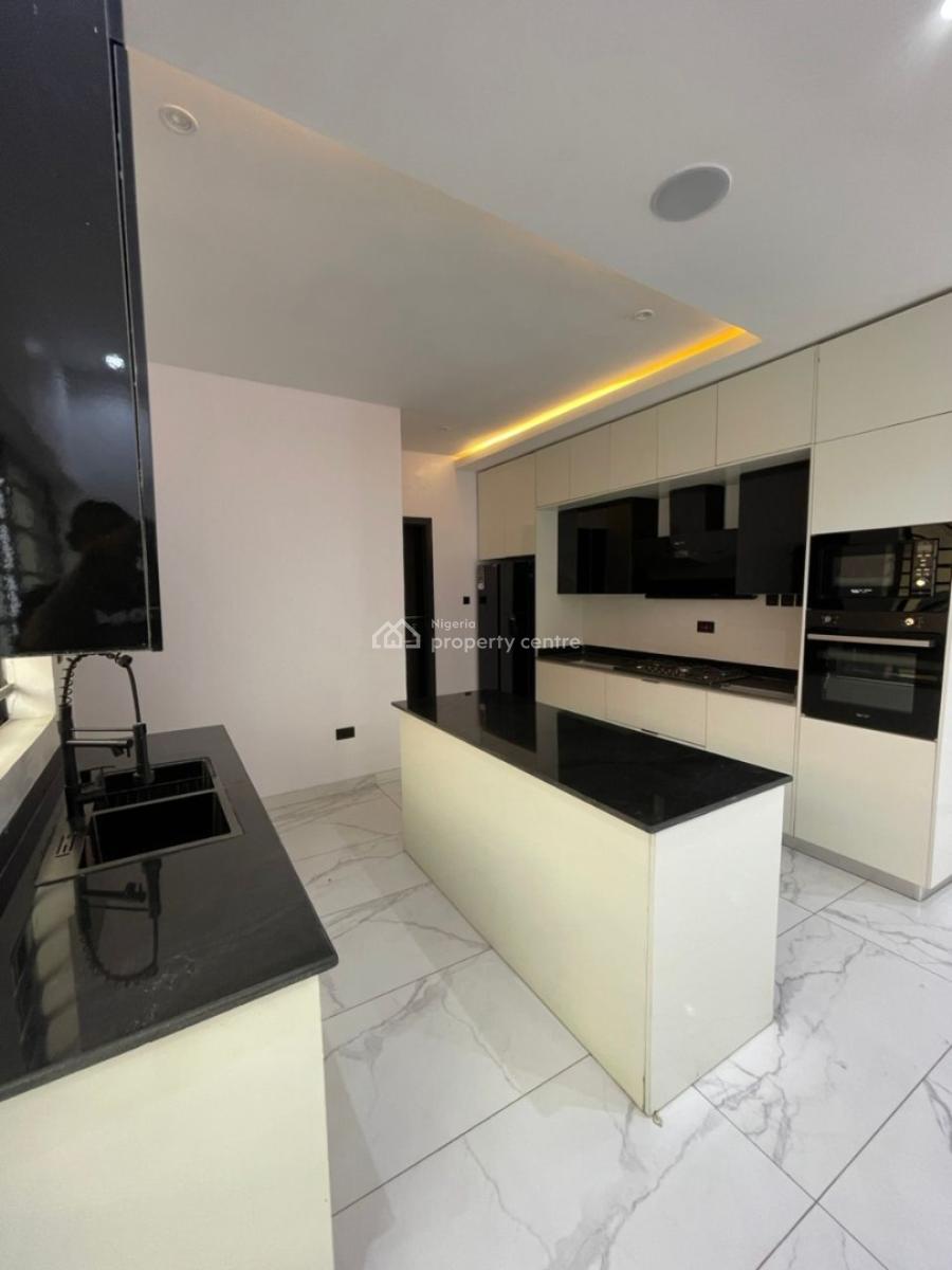 Sharp Newly Built 2 Bedroom Apartment with Bq, Lekki Phase 1, Lekki, Lagos, Flat / Apartment for Sale