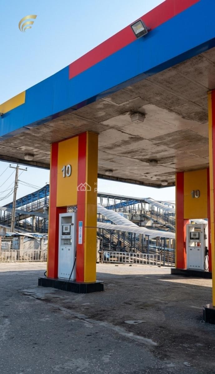 Prime Licensed Filling Station, Lagos-abeokuta Expressway, Dopemu, Agege, Lagos, Filling Station for Sale